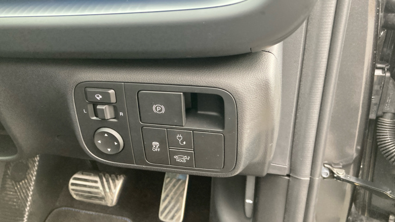 Hyundai IONIQ 6 168kW Ultimate 77kWh 4dr Auto Electric Saloon